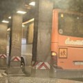 Autobus s decom zapeo u podvožnjaku, putnici izlaze kroz vozačev prozor: Drama u Zagrebu