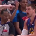 Nikola Jokić u neverici urlao na sudije, arbitri mu zbog ovog poteza poništili koš