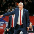 Ne treba menjati ono što valja: Navijači mu donosili cveće, Dragan Šakota ostao veran AEK-u