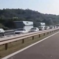 (Video) Lančani sudar napravio haos na: Auto-putu Dugačka kolona vozila stoji kod isključenja za Smederevo