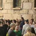 I Bodiroga uz studente: Legendarni košarkaš blizu kordona na protestu protiv režima Aleksandra Vučića