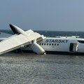 Putnički avion u Africi pao u more neposredno nakon poletanja (video)