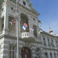 UNS traži kažnjavanje napadača na novinara u Zrenjaninu, ispred štandova SNS