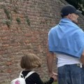 Beograđani u šoku zbog Rikija Martina na Kalemegdanu: Šetao sa decom, pa otkrio šta stvarno misli o našem gradu