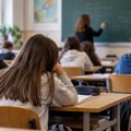 Sve manje dece voli školu: stručnjaci upozoravaju na problem koji nije povezan samo sa telefonima