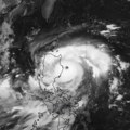 "Saola" sve bliža obali: Objavljen satelitski snimak kretanja razornog tajfuna (video)