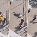 Uznemirujući snimak napada na izraelskog diplomatu: Muškarac ga bode nožem, pokušava da beži, a za njim ostaje krvavi trag