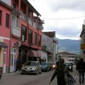 Bosanski Petrovac: Policija kaznila muškarce jer su nosili šubare s kokardama
