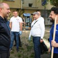 Gradonačelnik Milan Đurić na podbari sa aktivistima mo "Podbara" koji su očistili park Zajedno pokazujemo posvećenost i…