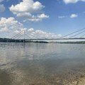Muškarac skočio sa Mosta slobode u Novom Sadu i još nije izvučen iz vode