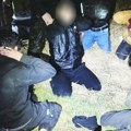 U "pežo 308" strpao 11 migranata Hapšenje krijumčara ljudi kod Pirota