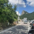 Na granici između Srbije i Crne Gore zabeležen nestvaran prizor, ljudi odmah povadili telefone da snime: "Nama je ovo…