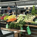 Kakva je situacija na pijacama pred pripremu zimnice Cene znatno više nego prošle godine, ali prodavci imaju razlog: Evo…