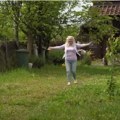 Radila kod vulkanizera da bi prehranila ćerku: Naša pevačica danas uživa na imanju van Beograda, a ovako je se snalazila da…