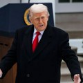 Posle komentara o zdravlju Tramp poručuje: „Rezultati savršeni, objaviću ako hoćete“