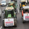 Novi protesti poljoprivrednika: Oko 350 traktora na ulicama Pariza