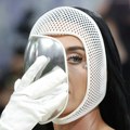 Kejti Peri na Met Galu došla u kostimu koji ismeva veštačku inteligenciju: Mnogi bruje da je iskopirala stajling ove zvezde od…