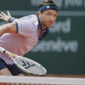 Nole protiv Rinderkneša ako izbaci Cicipasa, Francuz juri plasman karijere