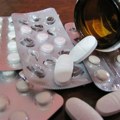 Devojka u posetu zatvoreniku donela 760 tableta i amfetamin