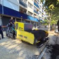 Kragujevac: Asfaltirane pešačke staze u Ulici Vojislava Kalanovića