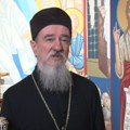 Sveti kralj Vladislav sabira vernike u Mileševi