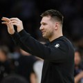 Luka Dončić debituje večeras: Ceo svet čeka utakmicu Lejkersa i Jute! Slika iz arene najavljuje istoriju