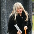 Suzana se rasula u komade! Grca u suzama i jedva priča: "Sašu sanjam svaki dan, ćerka ne može da dođe...."