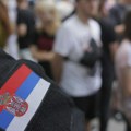 MUP: Sinoć privedeno sedmoro, 18 prekršajnih prijava, građani da ne blokiraju saobraćaj