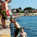 Petoro mališana iz Subotice prvi put na moru: U Hrvatskoj ih dočekala porodica Orčik i ispunila najveću želju