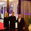 Najpoznatiji estradni menadžer večeras pravi gala slavlje Važi za najbogatijeg na estradi, evo kako izgleda ekskluzivna…