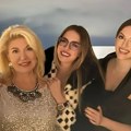 (Foto) ovo je mlađa ćerka Suzane Mančić: Lepa kao lutka - svetle oči, pune usne i bujna kosa