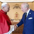 Историјски сусрет у Ватикану – шта сусрет папе Лава и краља Чарлса доноси верницима