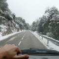 Snažno nevreme pogodilo hrvatsko ostrvo Krk, jak grad stvorio utisak snežne zime