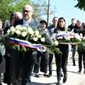 Mesarović i Vučević položili vence u Duboni povodom treće godišnjice masovnog ubistva