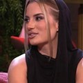 Barbara Bobak kao Lara Kroft! Šlic na haljini otkrio skrivenu tetovažu - oko butine kajševi, a cipele su hit