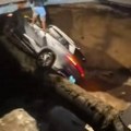 (Uznemirujući video) Tragedija u Kini, put propao