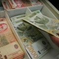 Dinar danas gotovo nepromenjen prema evru, dolar ojačao