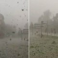 Apokaliptičan snimak nevremena iz Vrbasa! Padao grad veličine jajeta: Ulice se zabelele, a zvuk je zastrašujuć (video)