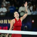 Surova Sabalenka se prošetala do finala! Beloruskinja nije izgubila ni set, Amerikanka je namučila, ali nije imala šanse!