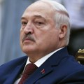 "Zamolio bih ukrajince da se ne igraju sa vatrom": Lukašenko: Beloruske trupe u stanju visoke pripravnosti