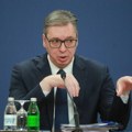 Sremska Mitrovica: Usvojena Deklaracija o Vojvodini, Vučić tvrdi da je pobedio obojenu revoluciju