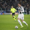 UŽIVO Vlahović čeka šansu da Juventus pogura ka tituli u velikom derbiju