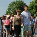 Protest u Bačkom Gradištu: Kolona pešaka iz Bečeja i Novog Bečeja dočekana domaćinski