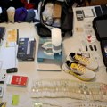 Otkrivena prevara na Kupujem-Prodajem, umesto telefona slali mirišljave sveće Policija pozvala građane da prijave prevarante…