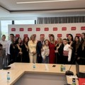 Poseta dece sa Kosova i Metohije: M:tel pruža podršku stipendijama i donacijom centru „Podrži"