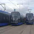 Novi plavi tramvaj već od sutra na šinama: Voziće na liniji 12, od Omladinskog stadiona do Banovog brda (foto)