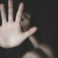 Migrant mamio devojčicu, nudio i drogu: Na sastanak došla s drugarima, pale su batine, svi završili u policiji