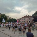 U Kraljevu sarađuju opozicija, IT sektor, prosvetni sindikati, zbor, jedino nema radničkih sindikata