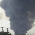 Извршен је масовни напад Серија силовитих удара, одјекују експлозије