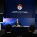 Vučić čestitao Novu godinu: "U naredna 24 sata radovaćemo se fenomenalnim političkim vestima"